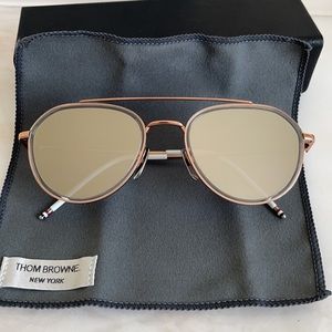 Rose Gold Aviator Sunglasses